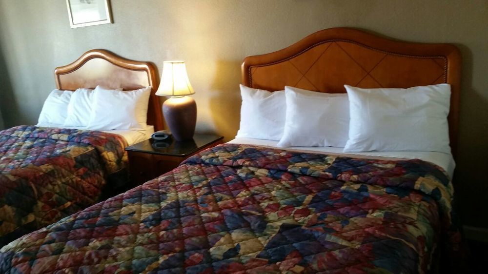 Heritage Inn Express Хейуорд Экстерьер фото