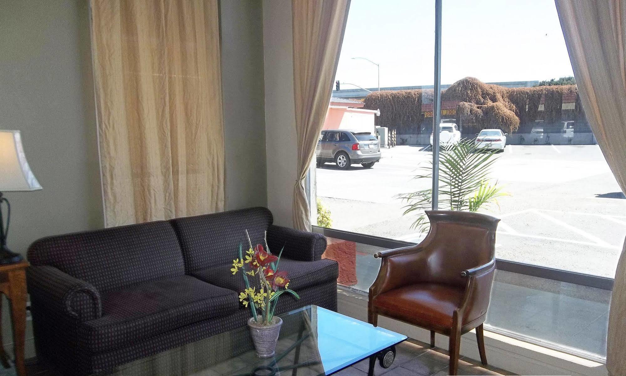 Heritage Inn Express Хейуорд Экстерьер фото